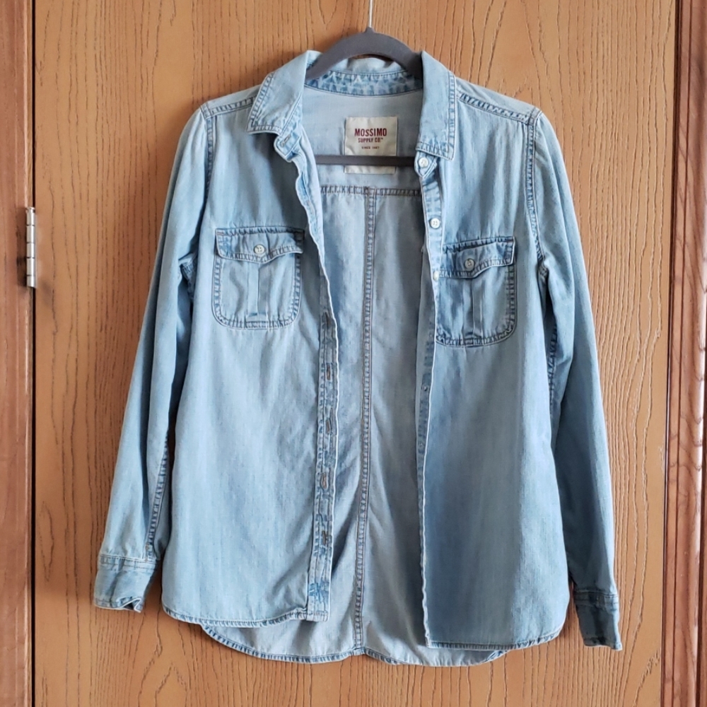 Mossimo denim shirt Medium
